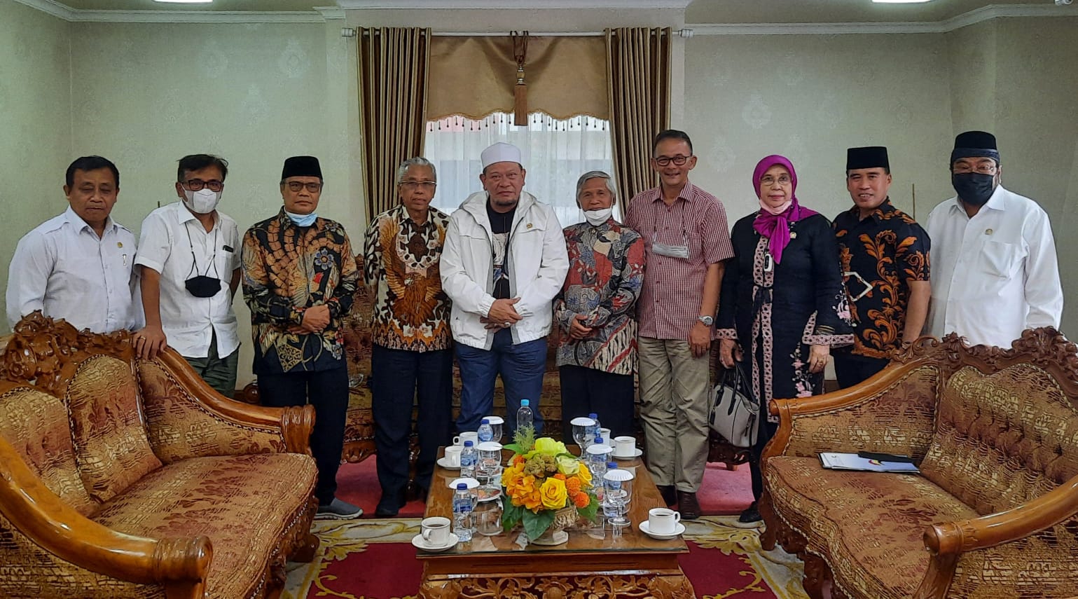 Silaturahmi dengan Ketua DPD RI dan dan Senator Asal Sumbar