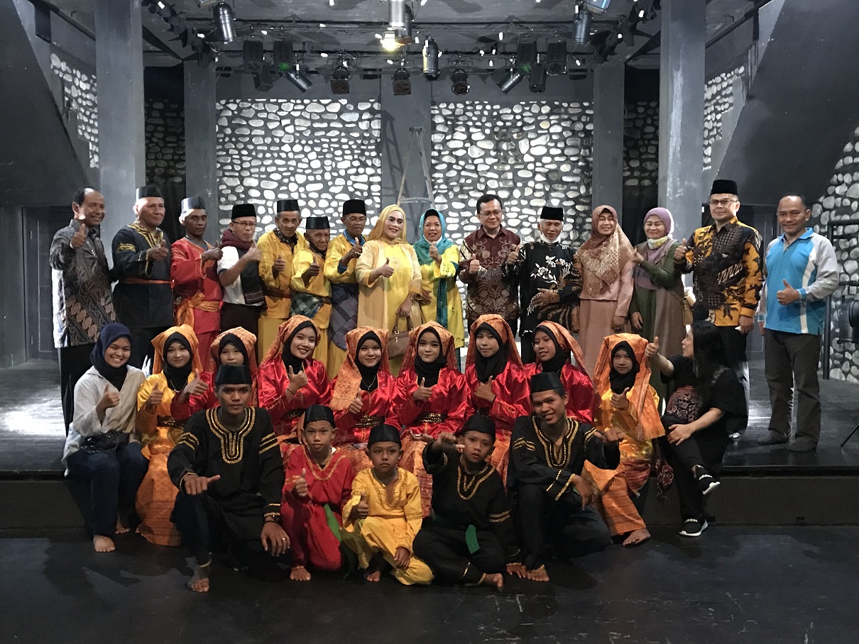 Penampilan Sejumlah Tarian Langka Asal Pesisir Selatan - PKM17 Edisi III